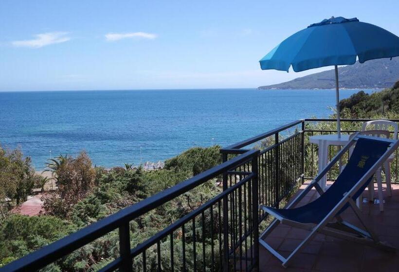 带1个卧室的带海景的公寓, Residence Reale