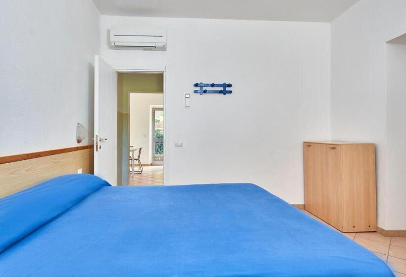 带1个卧室的带海景的公寓, Residence Reale