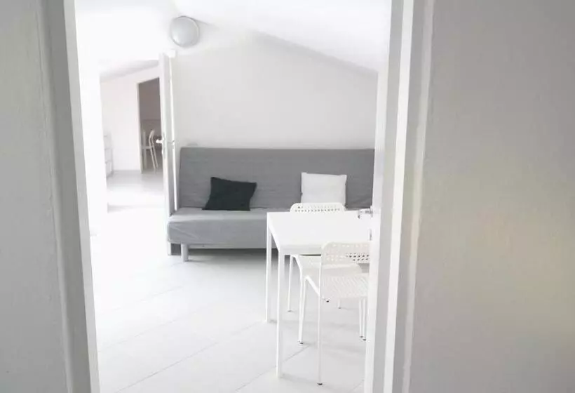 １ベッドルームペントハウスアパート, Residence Reale