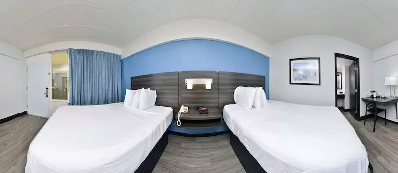 ２ダブルベッドのスタンダードルーム, Surestay Hotel By Best Western Virginia Beach Royal Clipper