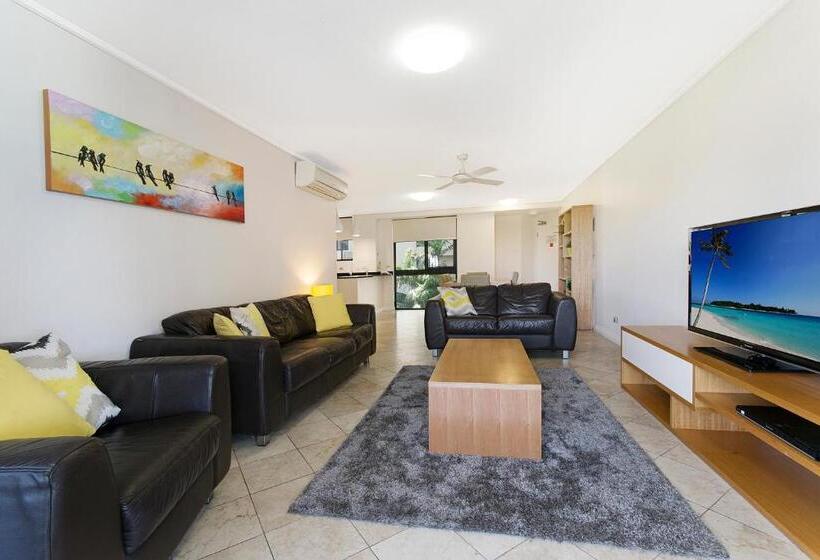Апартаменты 3 Спальни Вид на Море, Clubb Coolum Beach Resort