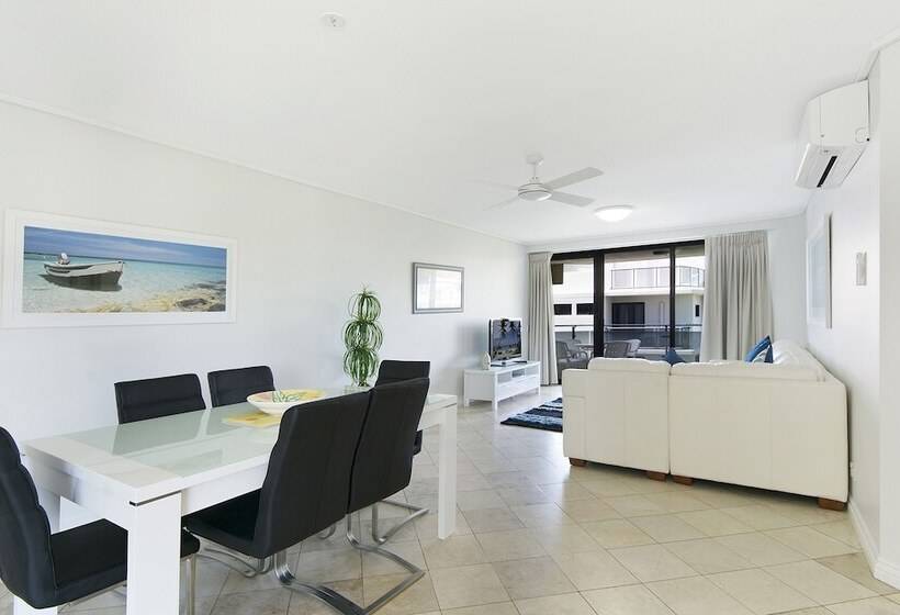 Апартаменты 1 Спальня Вид на Море, Clubb Coolum Beach Resort