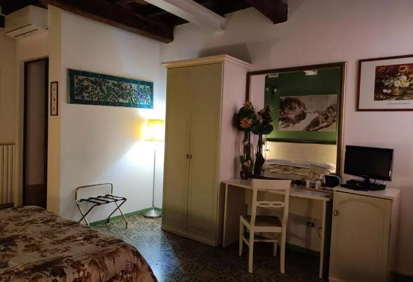 اتاق اکونومی, D'elite Room & Breakfast