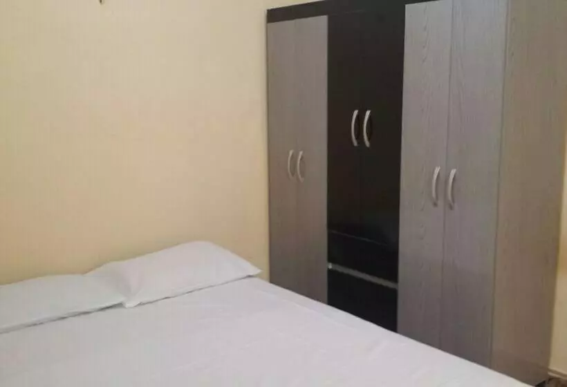 スタンダードルーム, Hostel For Us