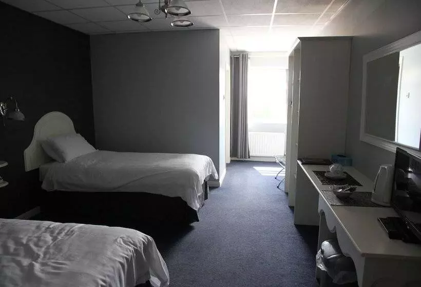 اتاق استاندارد, 5 Corners Guest Inn