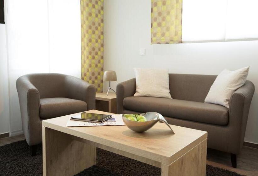 استودیوی استاندارد, Adapt Apartments Berlin  Adlershof
