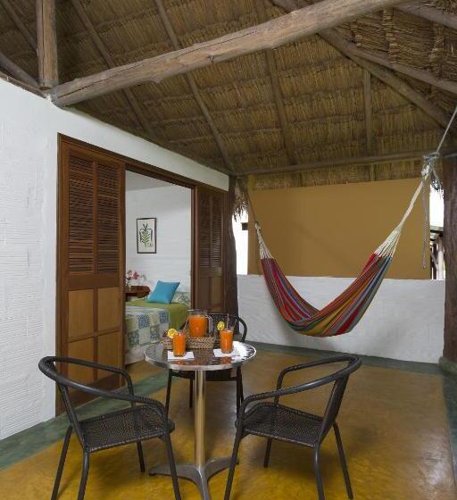 スタンダード4人部屋, Cinaruco Caney