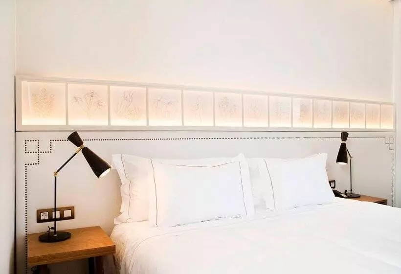 اتاق داخلی دلوکس, Cotton House Hotel, Autograph Collection