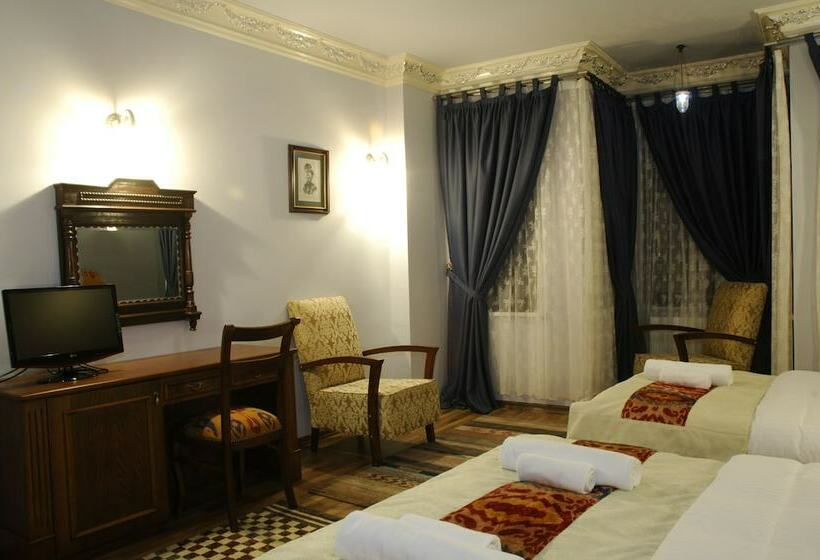 اتاق لوکس سه تخته, Djem