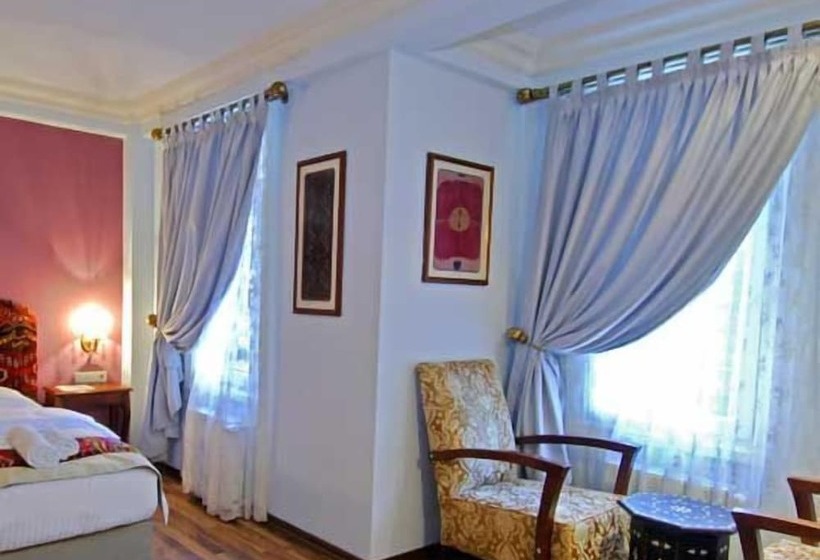 اتاق لوکس, Djem