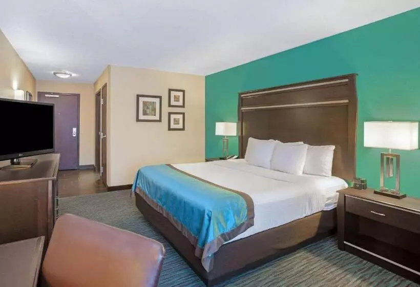 キングサイズベッドのデラックスルーム, La Quinta By Wyndham Sioux Falls