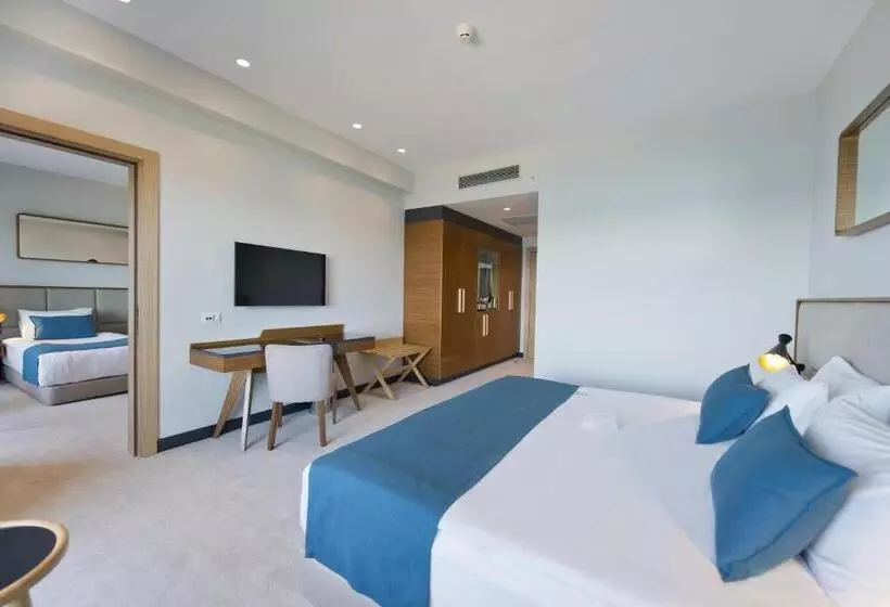 اتاق لوکس با چشم‌انداز شهر, Ramada Plaza Hotel & Spa Trabzon
