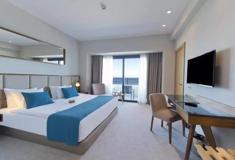 اتاق لوکس با چشم‌انداز دریا, Ramada Plaza Hotel & Spa Trabzon