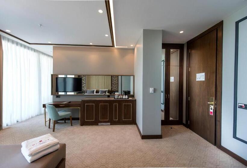 Junior Suite Vista Mare, Ramada Plaza Hotel & Spa Trabzon