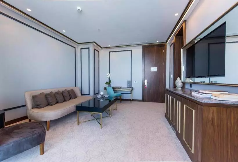مجموعه ویستا شهر, Ramada Plaza Hotel & Spa Trabzon