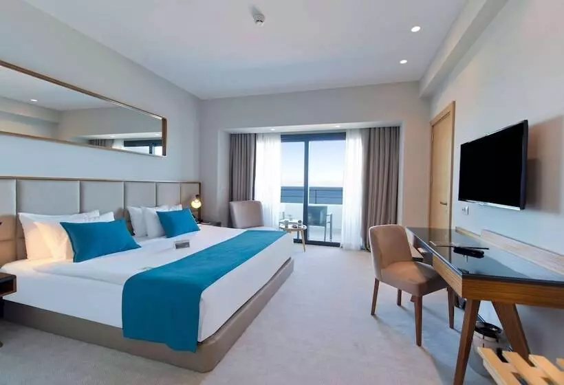 اتاق لوکس با چشم‌انداز دریا, Ramada Plaza Hotel & Spa Trabzon
