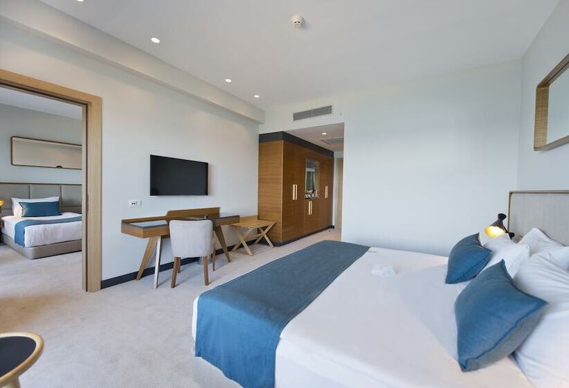 Camera Deluxe Vista Città, Ramada Plaza Hotel & Spa Trabzon