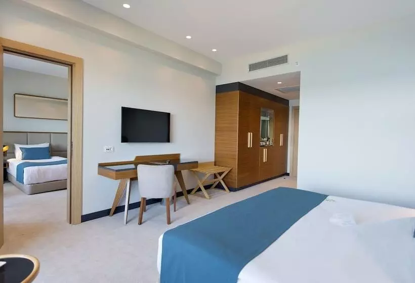 مجموعه ویستا شهر, Ramada Plaza Hotel & Spa Trabzon
