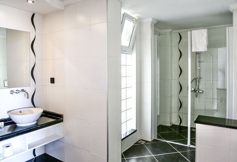 Номер Стандарт Вид на Сад, Tropical Deluxe