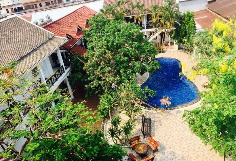 Номер Deluxe с Балконом, Vientiane Garden Villa