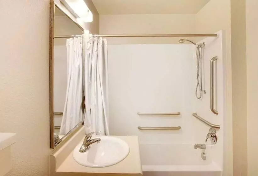 身障者適用スタンダードルーム, Woodspring Suites Knoxville Airport
