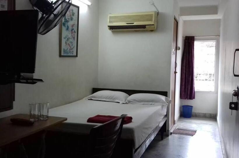 エコノミールーム, Georgian Inn