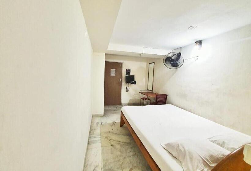 エコノミールーム, Georgian Inn