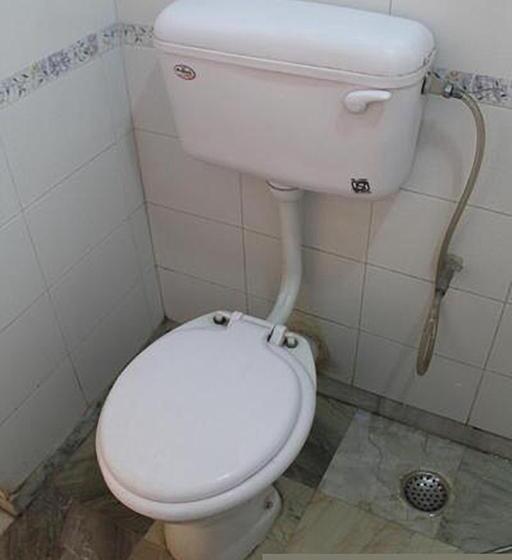 エコノミールーム, Georgian Inn