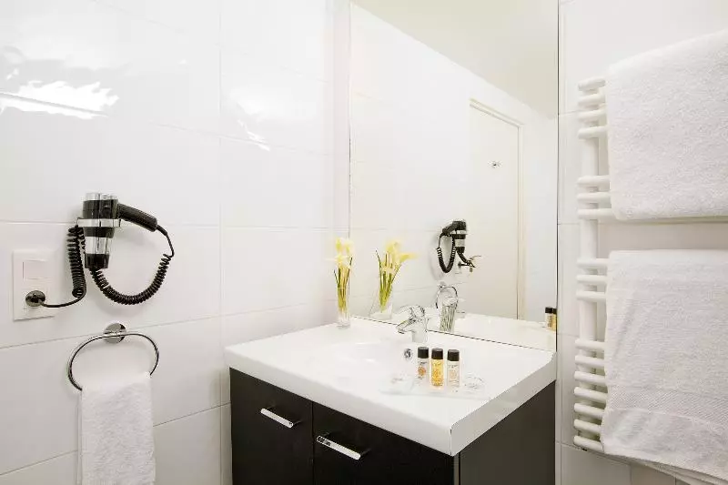 スタンダードスタジオ, Residhome Nanterre La Défense