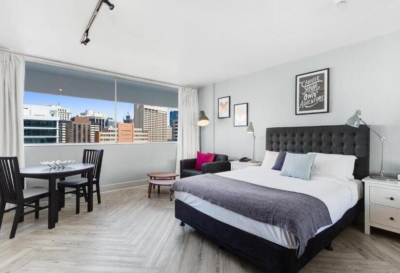 استودیو اجرایی, Ridge Apartment