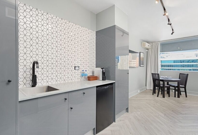 استودیو اجرایی, Ridge Apartment