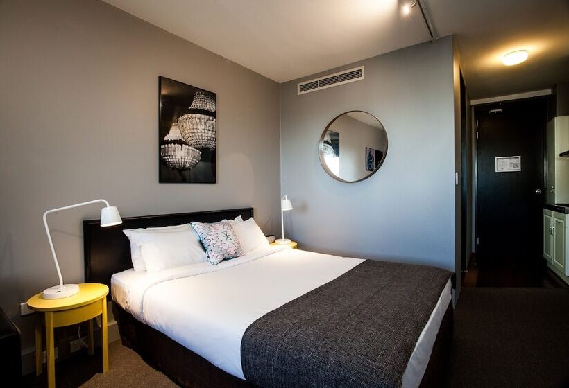 استودیوی استاندارد, Ridge Apartment