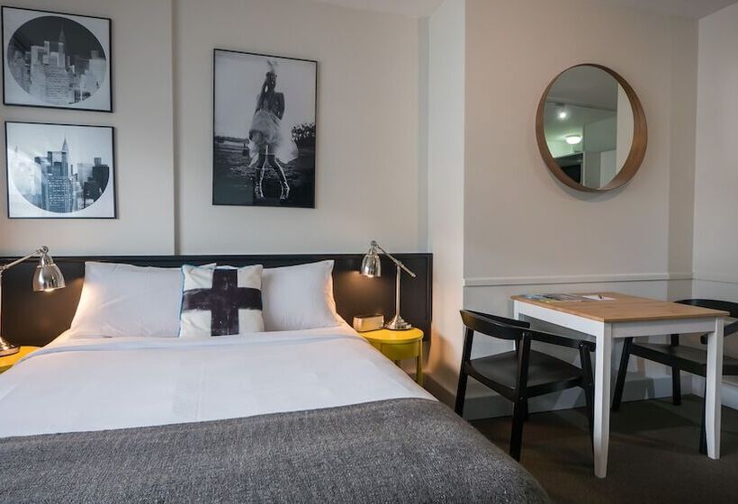 استودیوی استاندارد, Ridge Apartment