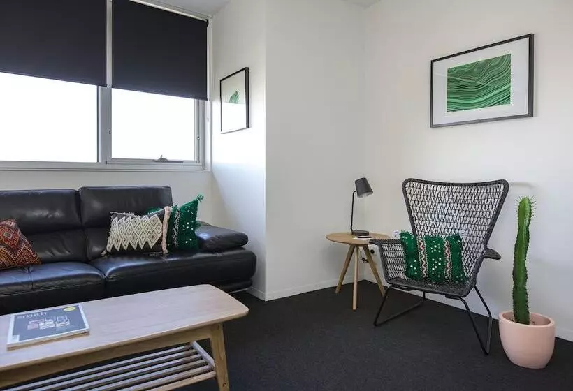 ２ベッドルームアパートメント, Ridge Apartment