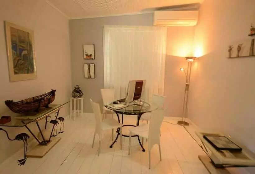 ２ベッドルームハウス, Emaroo Cottages Broken Hill