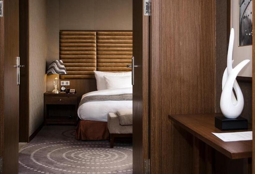 سوییت جونیور, Fleuve Congo Hotel By Blazon Hotels