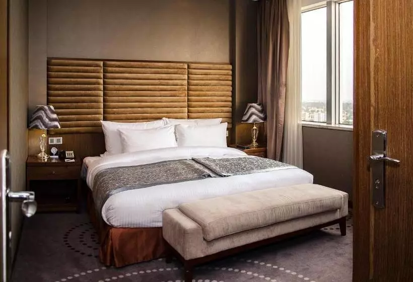 سوییت جونیور, Fleuve Congo Hotel By Blazon Hotels
