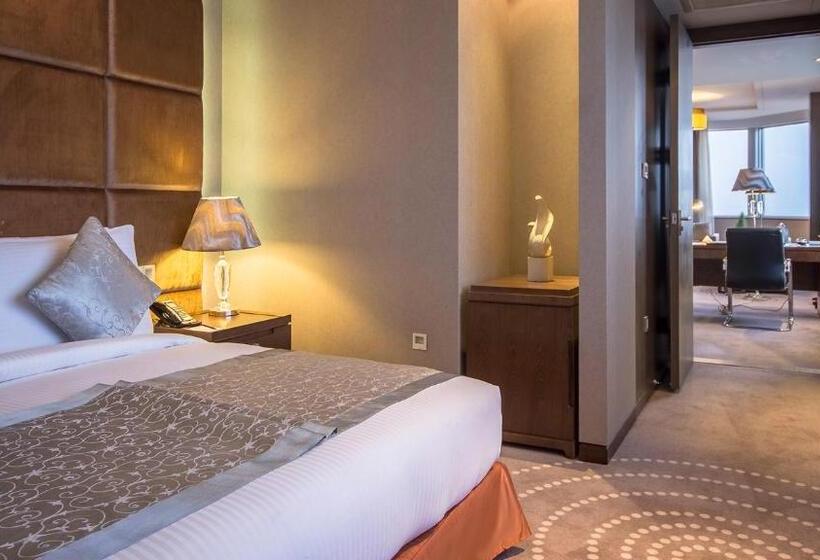 سوییت اجرایی, Fleuve Congo Hotel By Blazon Hotels