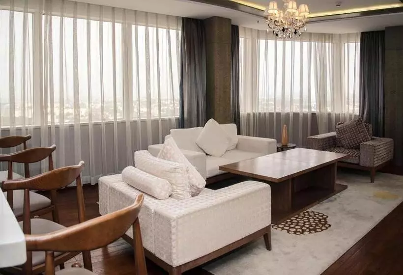 سوییت, Fleuve Congo Hotel By Blazon Hotels
