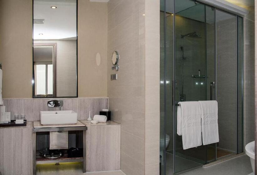 سوییت, Fleuve Congo Hotel By Blazon Hotels