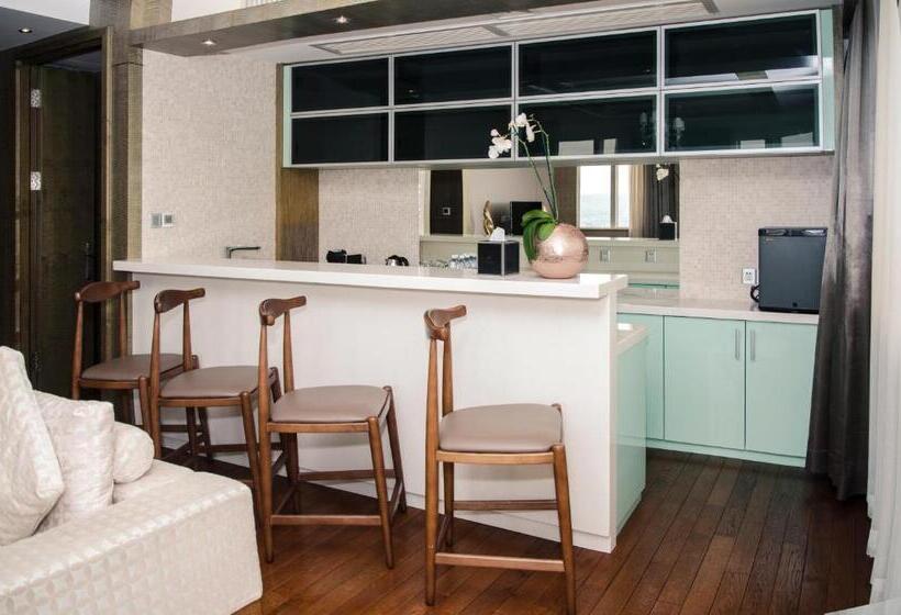 سوییت, Fleuve Congo Hotel By Blazon Hotels