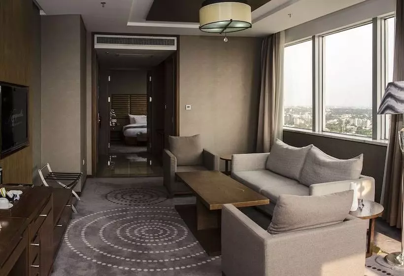 سوییت جونیور, Fleuve Congo Hotel By Blazon Hotels