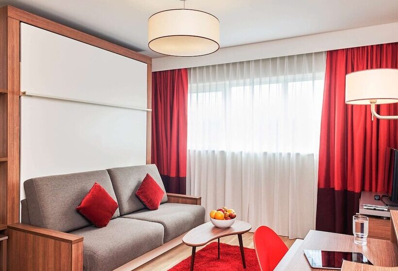 Студия Стандарт Двуспальная Кровать, Aparthotel Adagio Birmingham City Centre