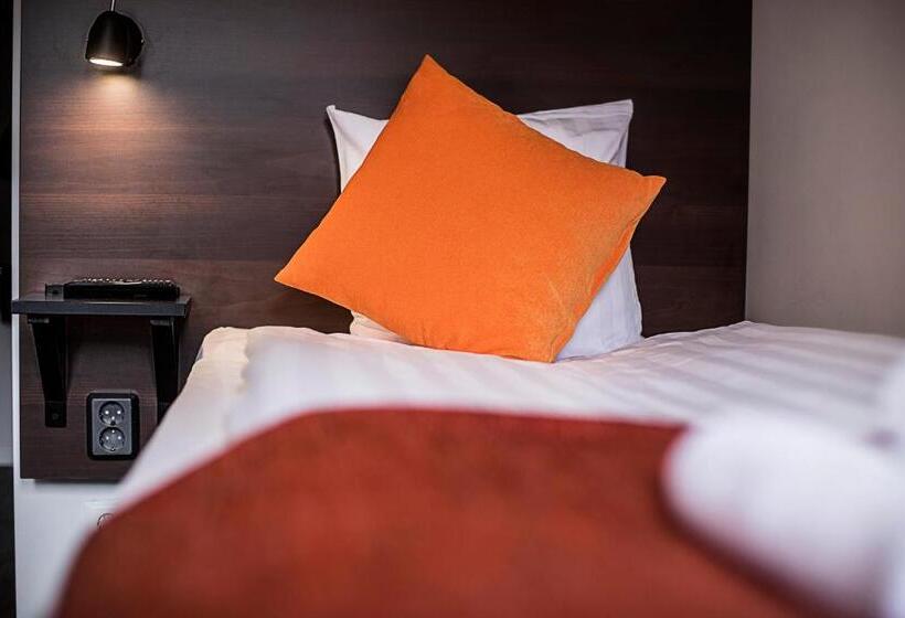 スタンダードシングルルーム, First Hotel Solna