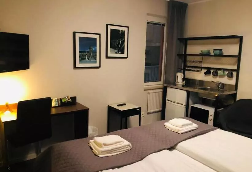 スタンダードスタジオ, First Hotel Solna