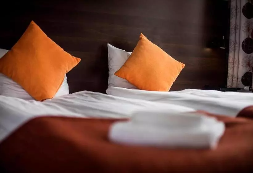 スタンダードスタジオ, First Hotel Solna