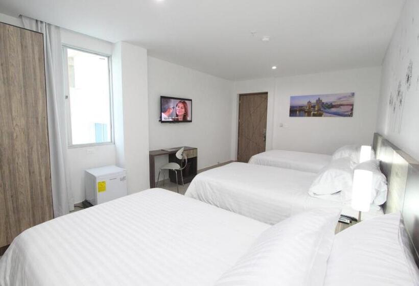 اتاق ساده سه نفره, Oxford Barranquilla