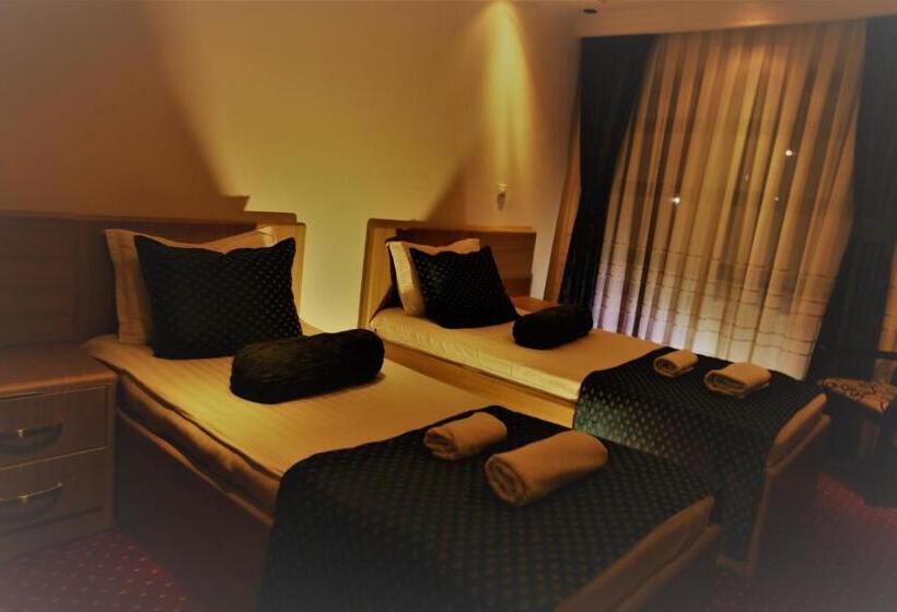 اتاق لوکس, Pejton