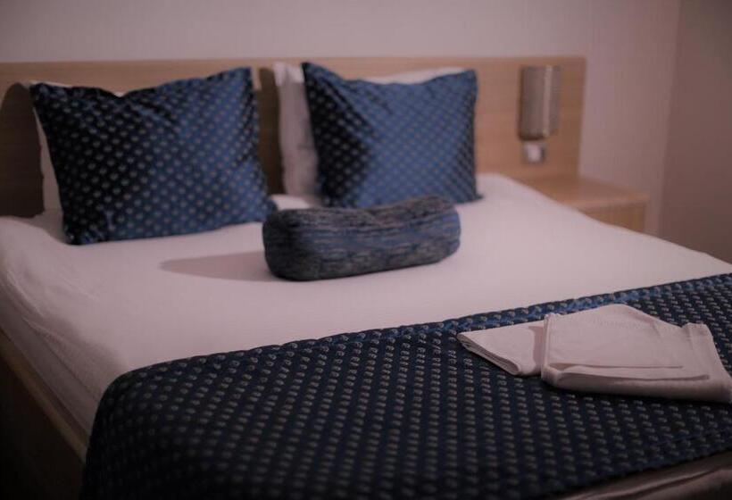 اتاق لوکس یک تخته, Pejton