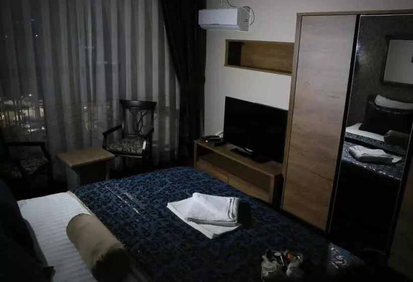 اتاق سوپریور یک تخته, Pejton